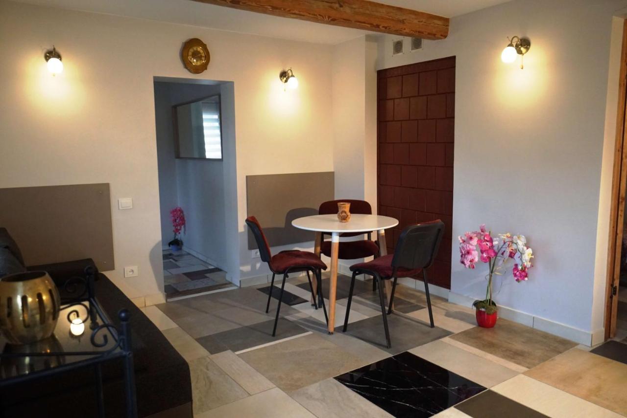 "Trakaitis" Nameliai Hotel Kültér fotó