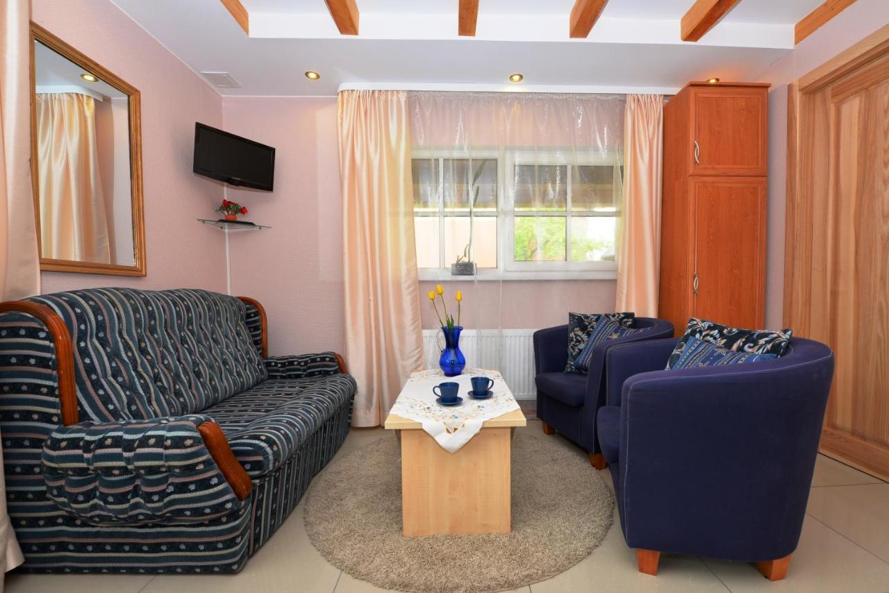 "Trakaitis" Nameliai Hotel Kültér fotó